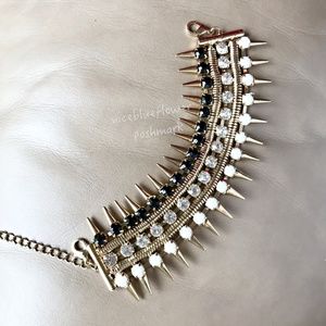 Spiky Statement Bracelet gold tone with daimonds
